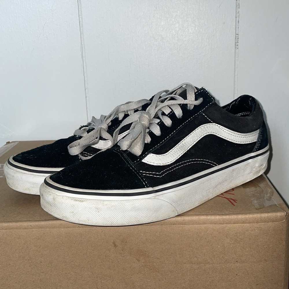 Vans sneakers size 7 - Picture 3 of 5